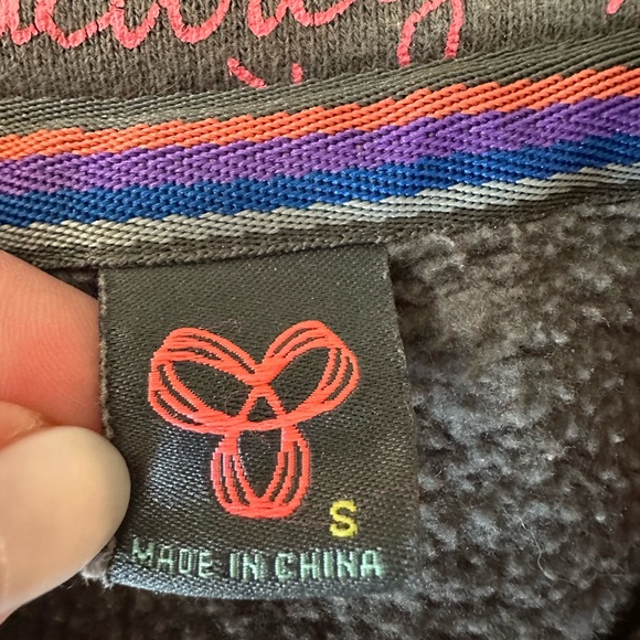 Ladies TNA Sweater - Picture 3 of 3